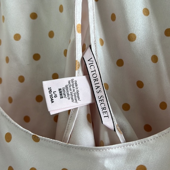 Victorias Secret silky silk feel pink with orange dot pajama set shorts tank - Picture 2 of 5